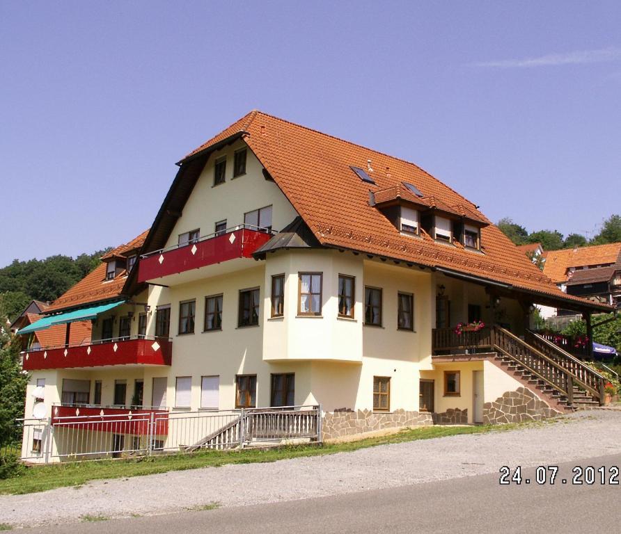 Landgasthof Zum Hirschen Hotel Hafenlohr Luaran gambar