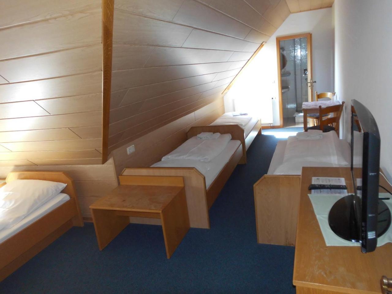 Landgasthof Zum Hirschen Hafenlohr Luaran gambar